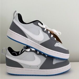 New Nike shoes youth size 5.5